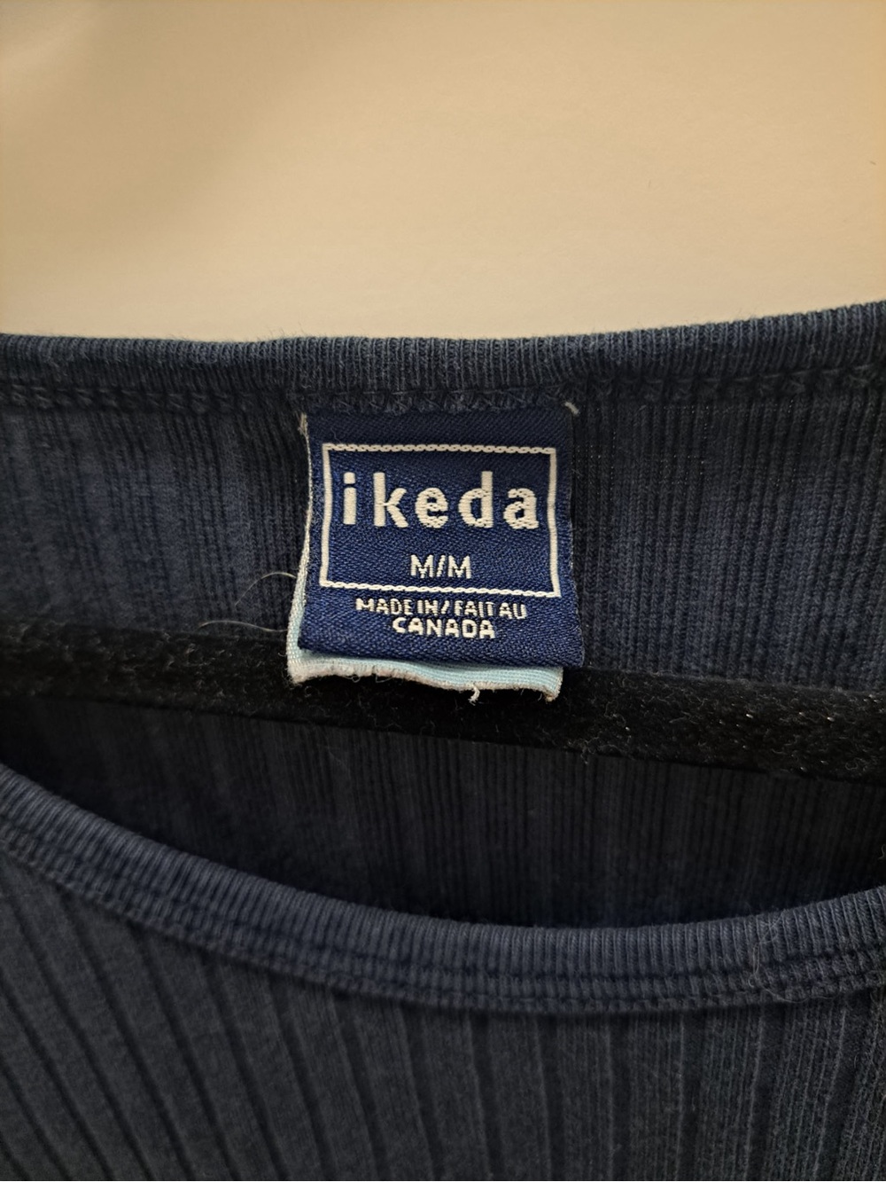 Ikeda Navy Ribbed Long-Sleeve Women's Top Medium - Picture 3 of 3
